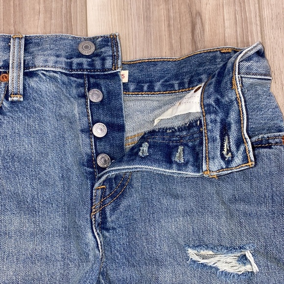 Levi’s wedgie distressed high waisted button fly denim shorts size 25 - Picture 5 of 9